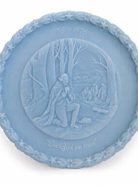 Vintage Fenton Powder Blue Liberty Plate | 1976 Bicentennial NIB
